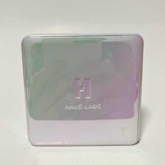 HAUS LABS BY LADY GAGA
Bio-Radiant Gel-Powder Highlighter - Picture 4 of 7
